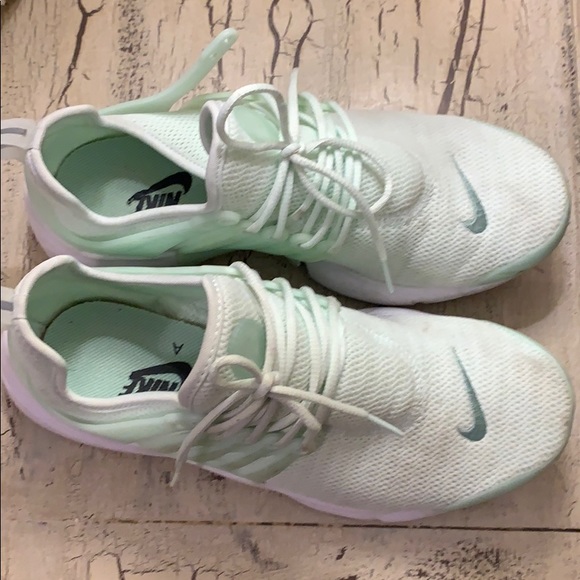mint colored tennis shoes